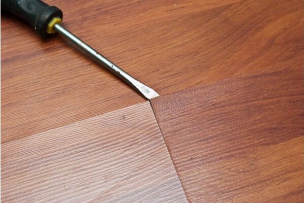  Хрустит кварцвинил на ровном основании? 